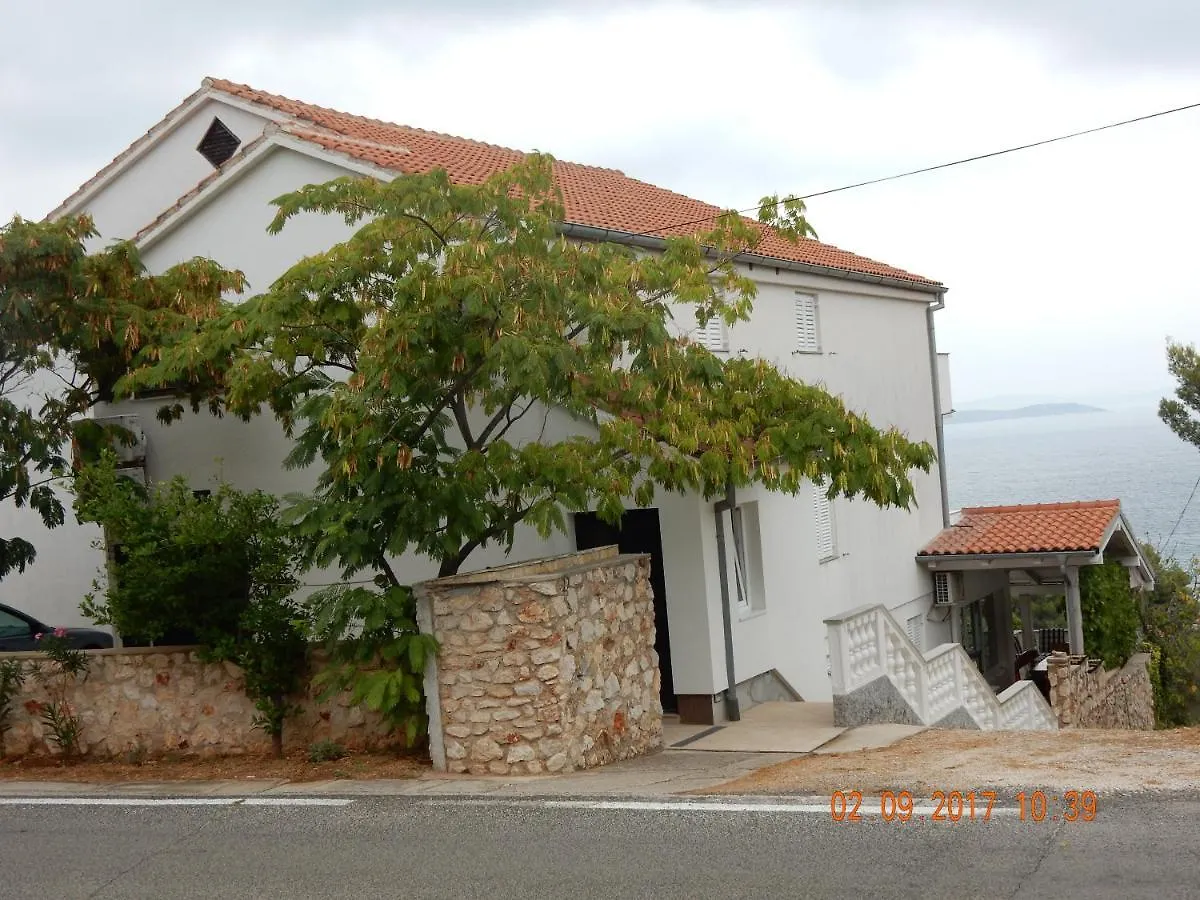 Apartments Mandolina - Hisa Na Samem S Pogledom Na Morje Žman 0*,  Chorvatsko